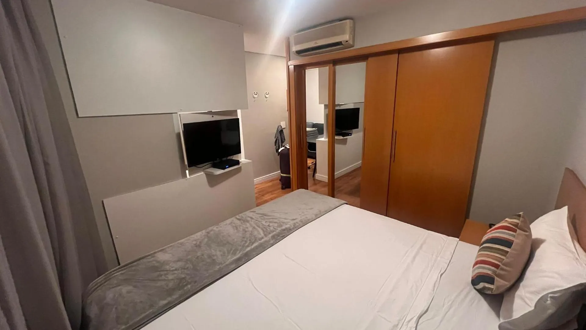 Flat Confortavel Prox Ibirapuera E Jardins Com Garagem São Paulo